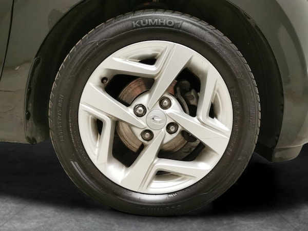 Used Hyundai i10 2023 for sale - 76253549: Photo 29