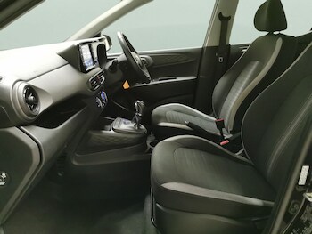 Used Hyundai i10 2023 for sale - 76253549: Photo 4