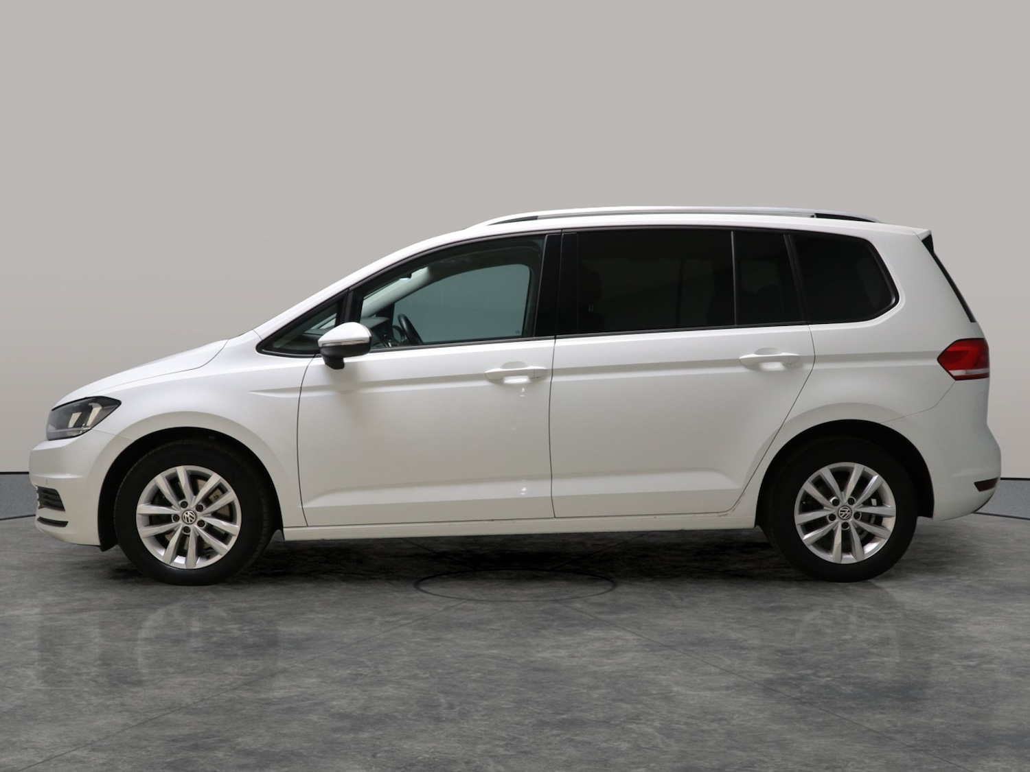 Used Volkswagen Touran 2018 for sale - 76459435: Photo 16