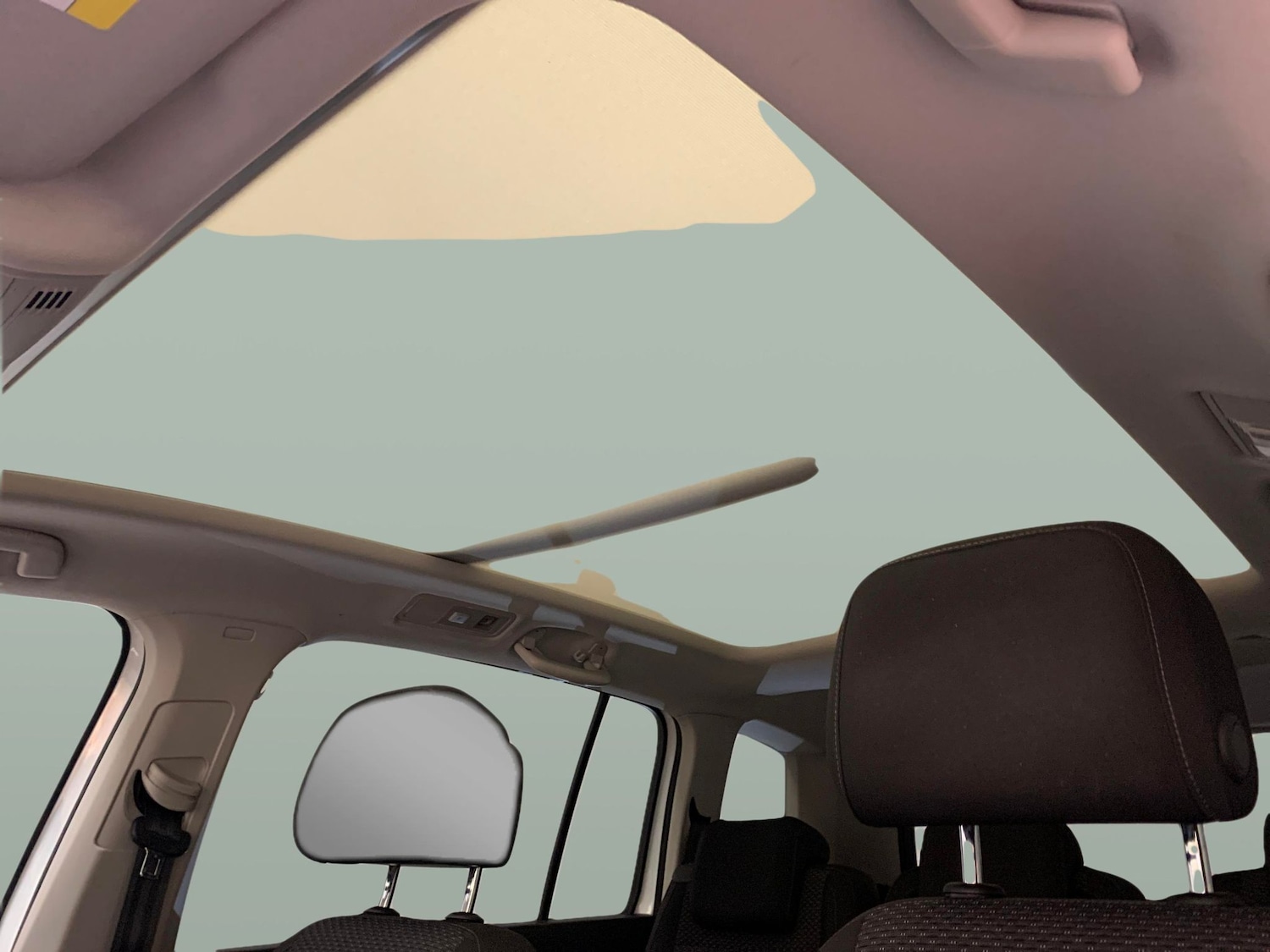 Used Volkswagen Touran 2018 for sale - 76459435: Photo 6