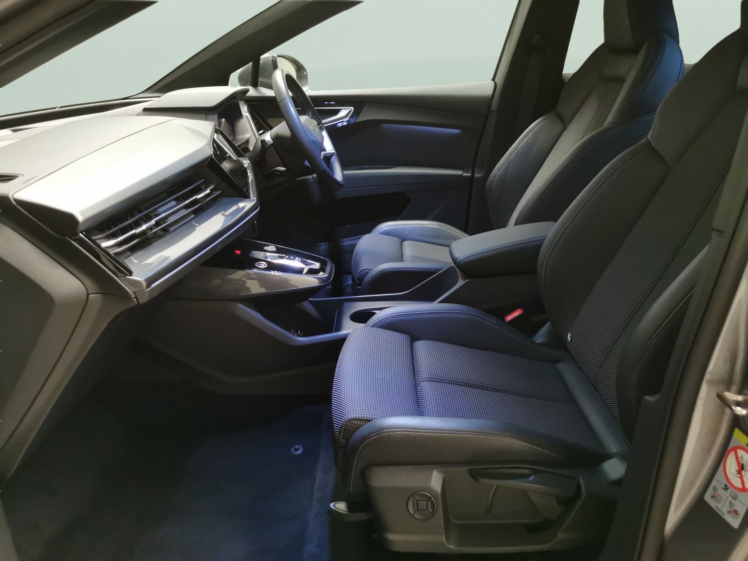 Used Audi Q4 e-tron 2023 for sale - 77720829: Photo 4