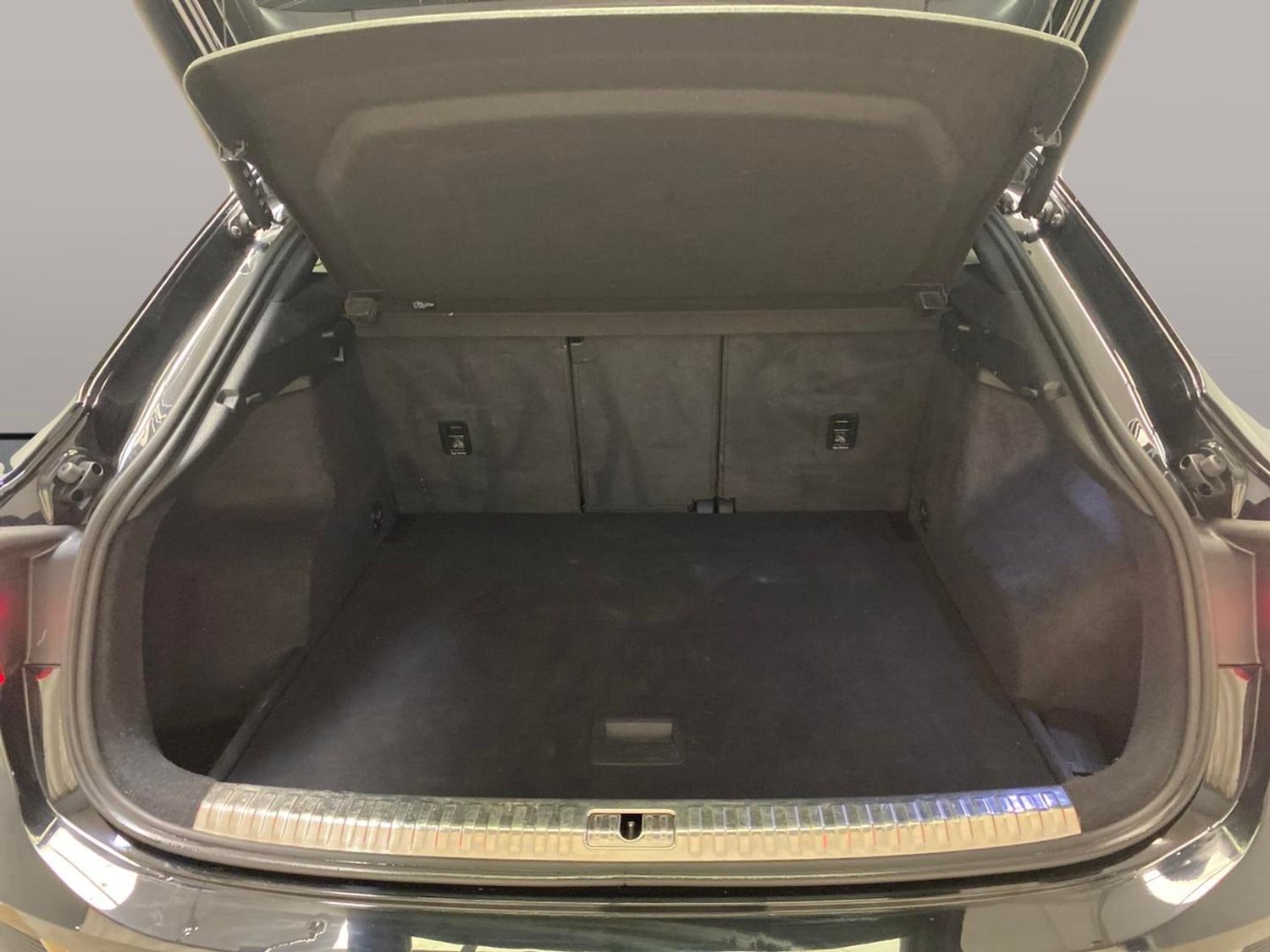 Used Audi Q3 2023 for sale - 77951081: Photo 32