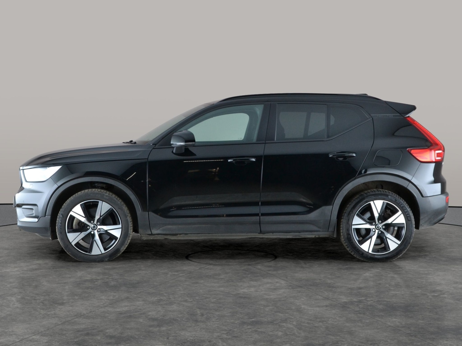 Used Volvo XC40 2021 for sale - 76940298: Photo 13