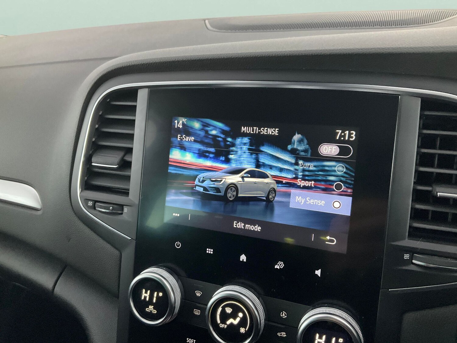 Used Renault Megane 2022 for sale - 77565586: Photo 16