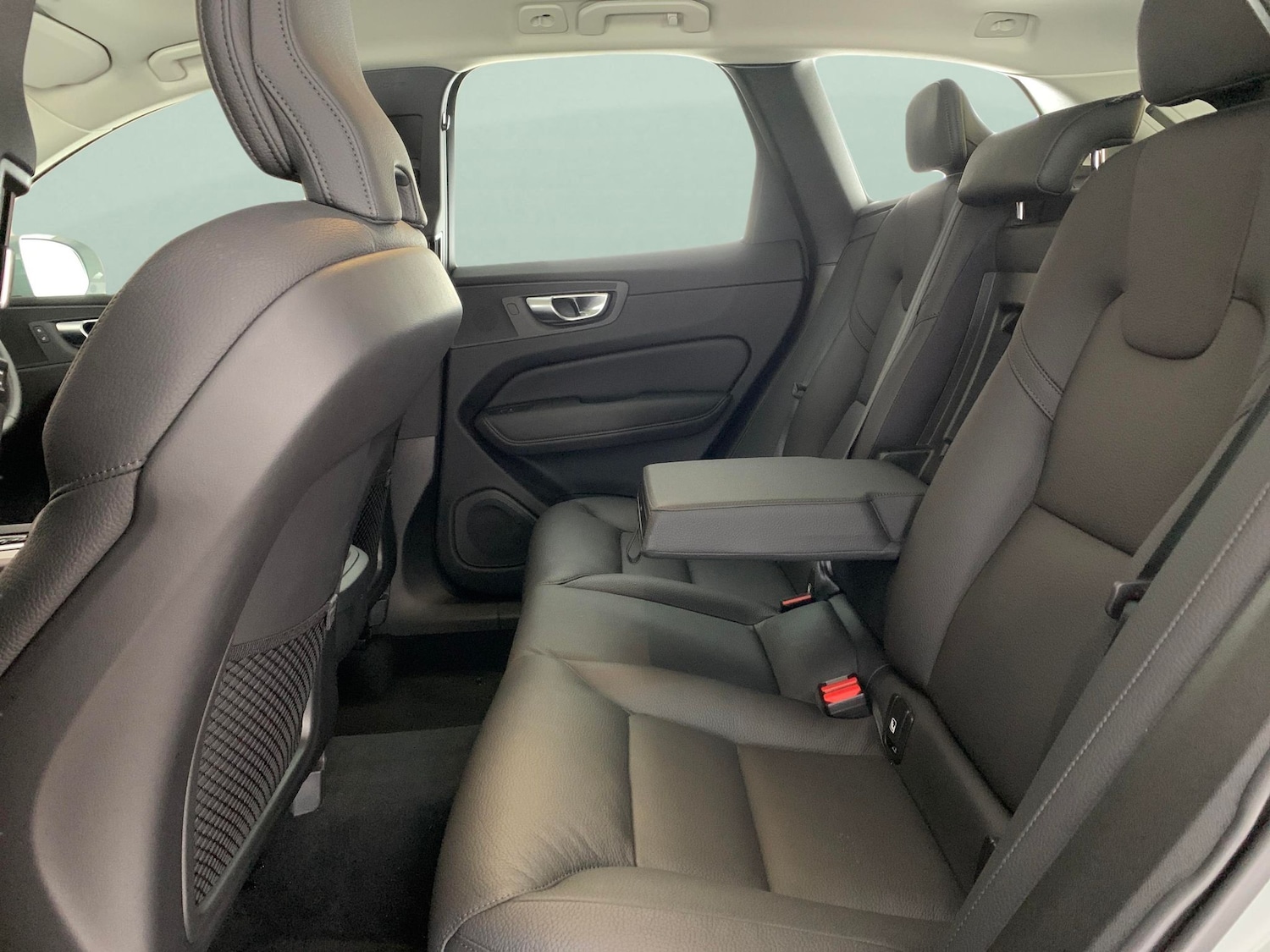 Used Volvo XC60 2024 for sale - 77928197: Photo 30