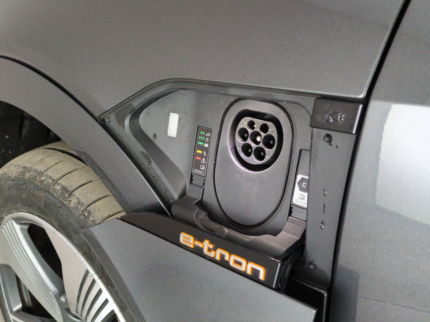 Used Audi e-tron 2022 for sale - 77059238: Photo 37