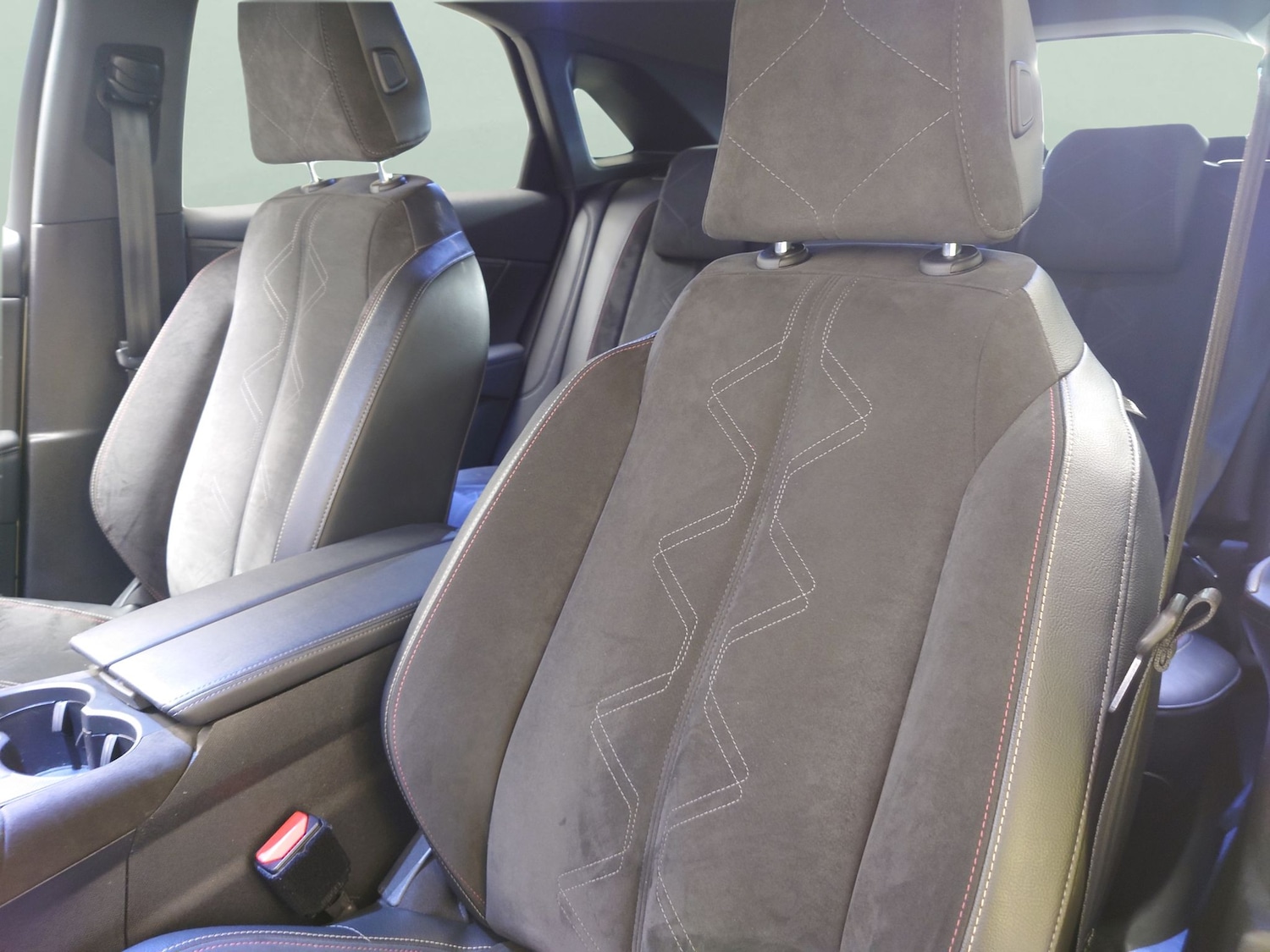 Used DS Automobiles DS 7 Crossback 2022 for sale - 78079233: Photo 6