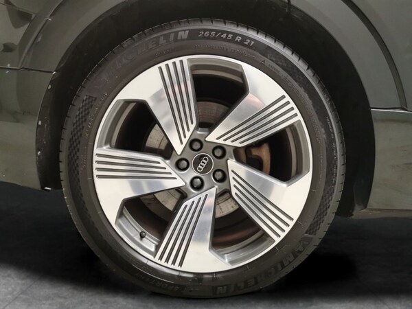 Used Audi e-tron 2022 for sale - 76222314: Photo 32