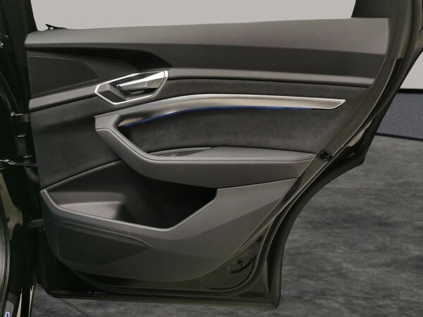 Used Audi e-tron 2022 for sale - 76222314: Photo 37