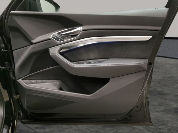 Used Audi e-tron 2022 for sale - 76222314: Photo 38