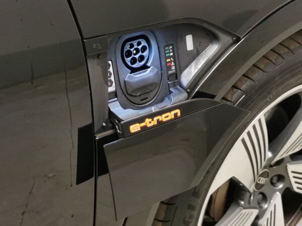 Used Audi e-tron 2022 for sale - 76222314: Photo 39