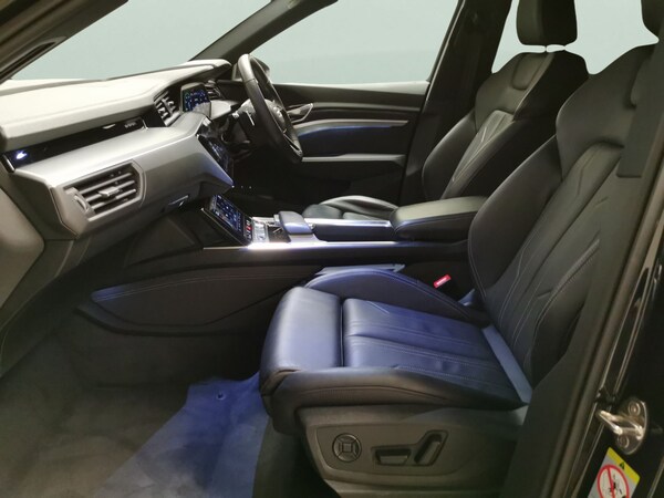 Used Audi e-tron 2022 for sale - 76222314: Photo 6