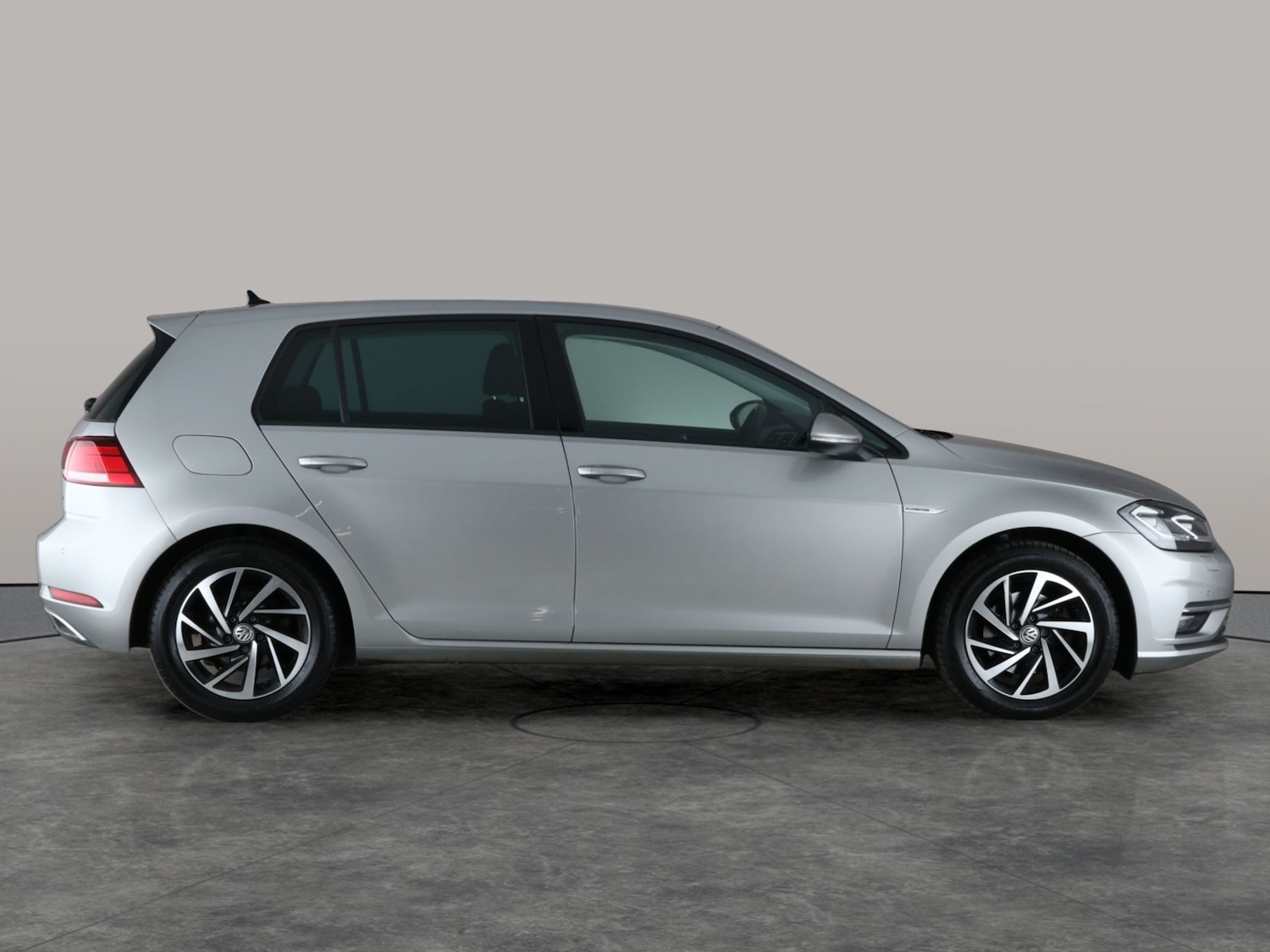 Used Volkswagen Golf 2020 for sale - 76831437: Photo 9