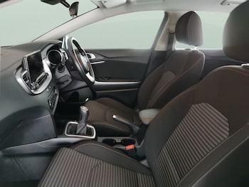 Used Kia Ceed 2023 for sale - 77804222: Photo