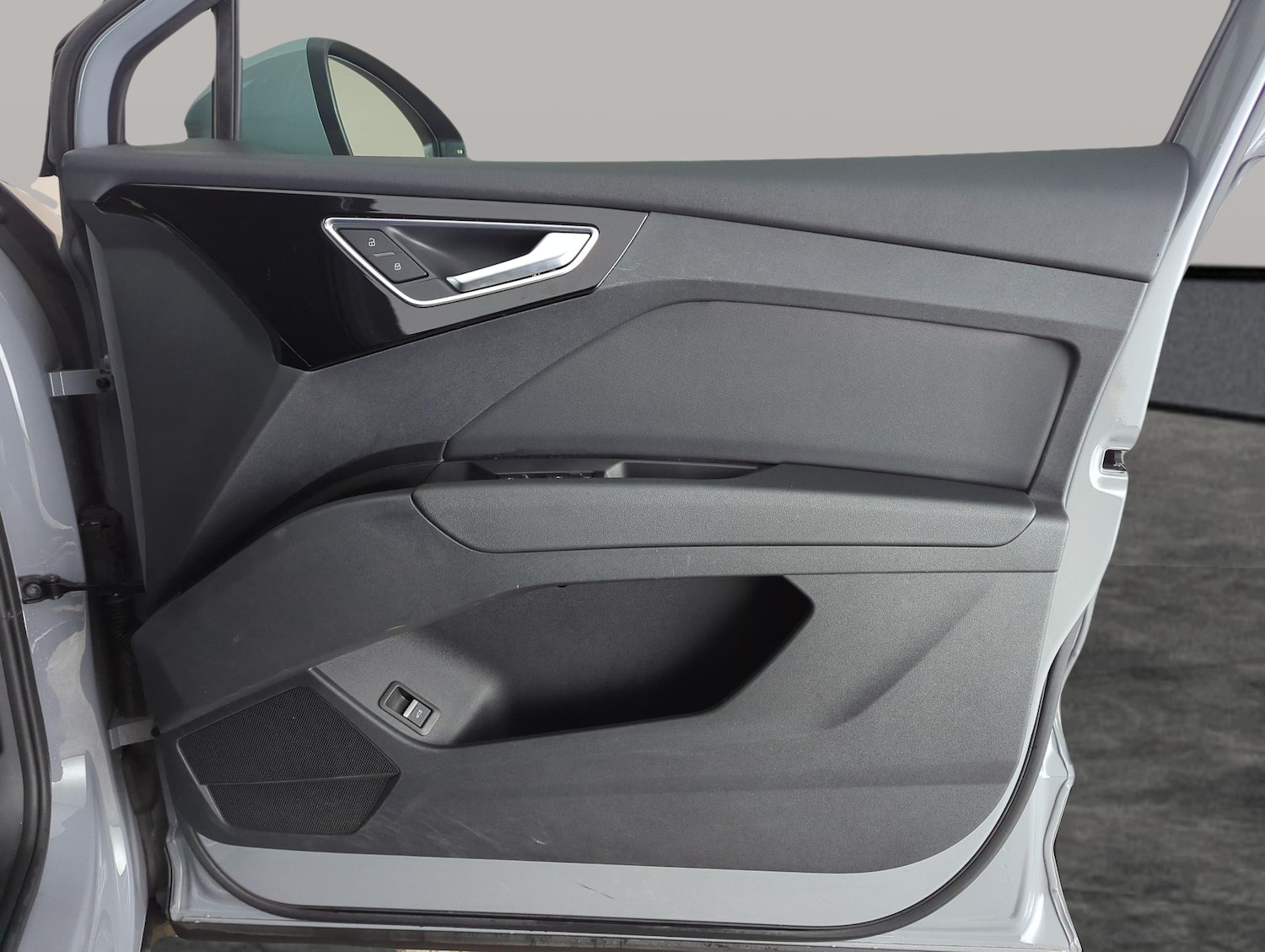 Used Audi Q4 e-tron 2023 for sale - 78109955: Photo 34