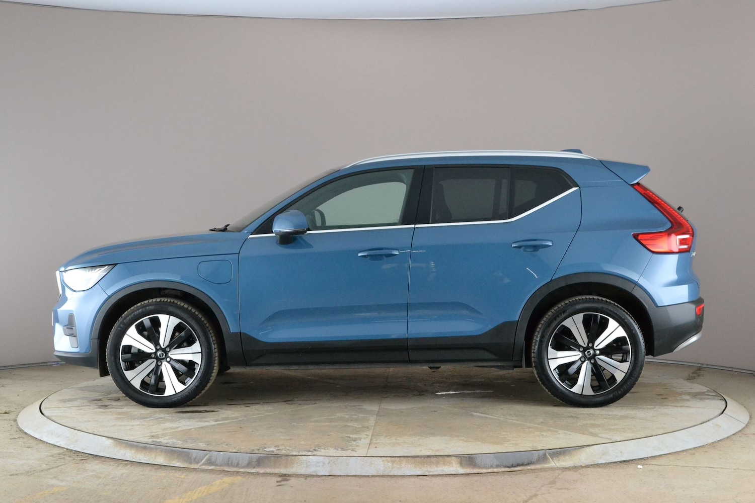 Used Volvo XC40 2023 for sale - 77975791: Photo 15