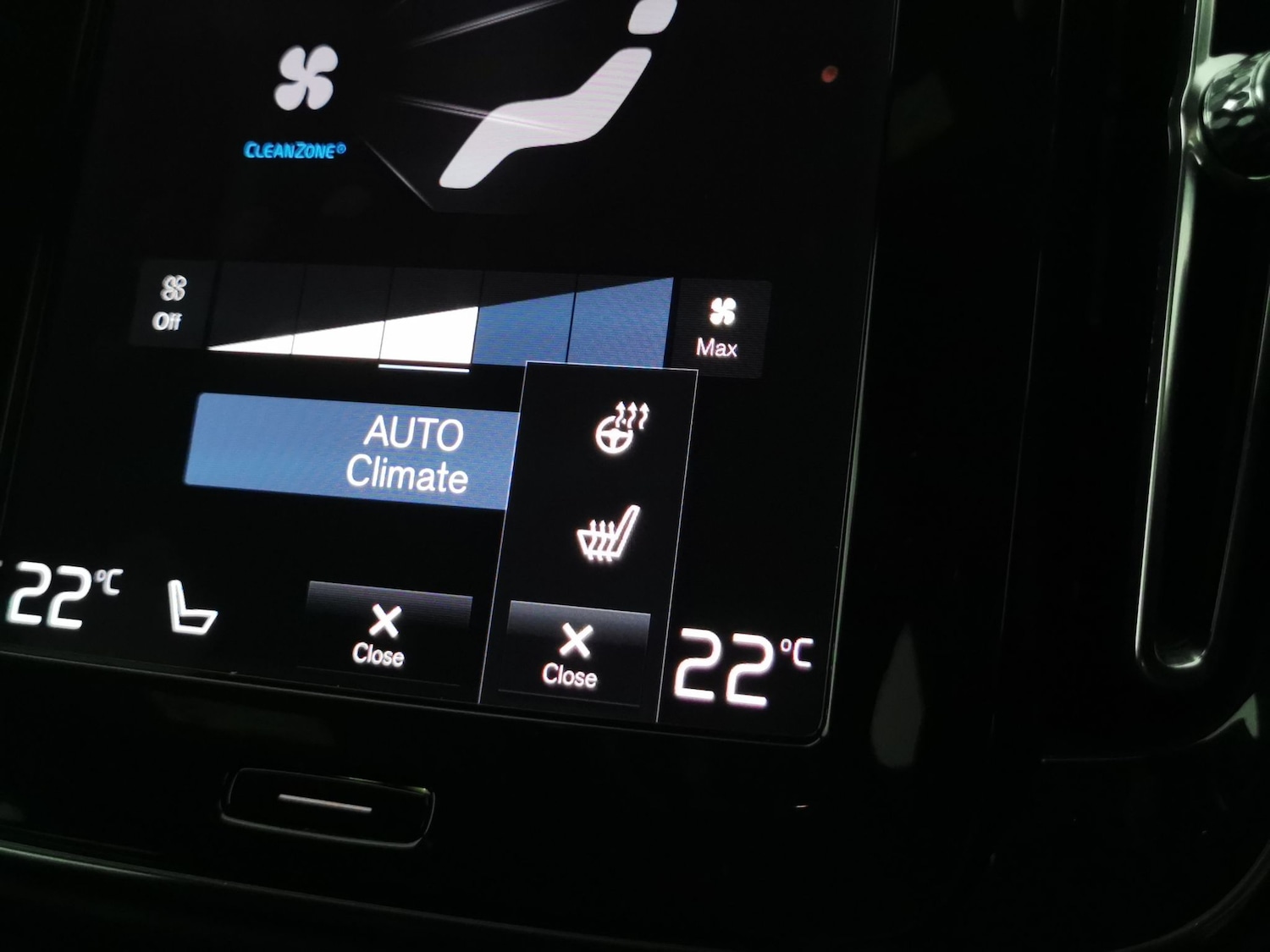 Used Volvo XC40 2023 for sale - 77975791: Photo 25