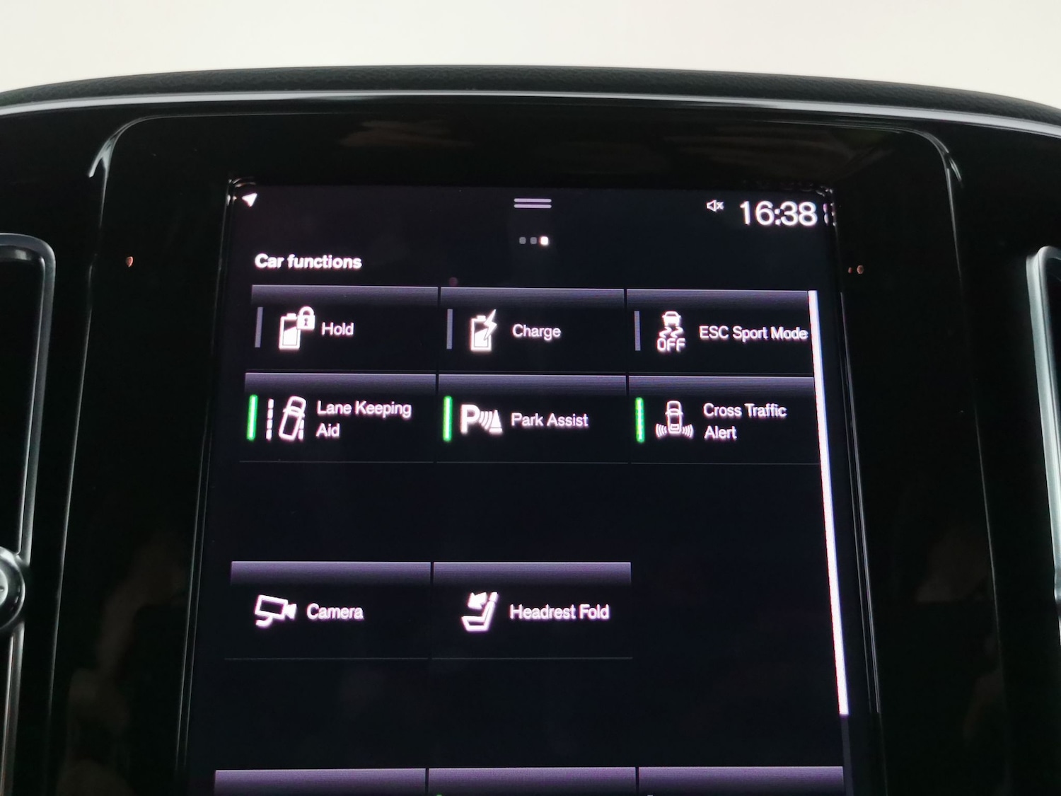 Used Volvo XC40 2023 for sale - 77975791: Photo 27