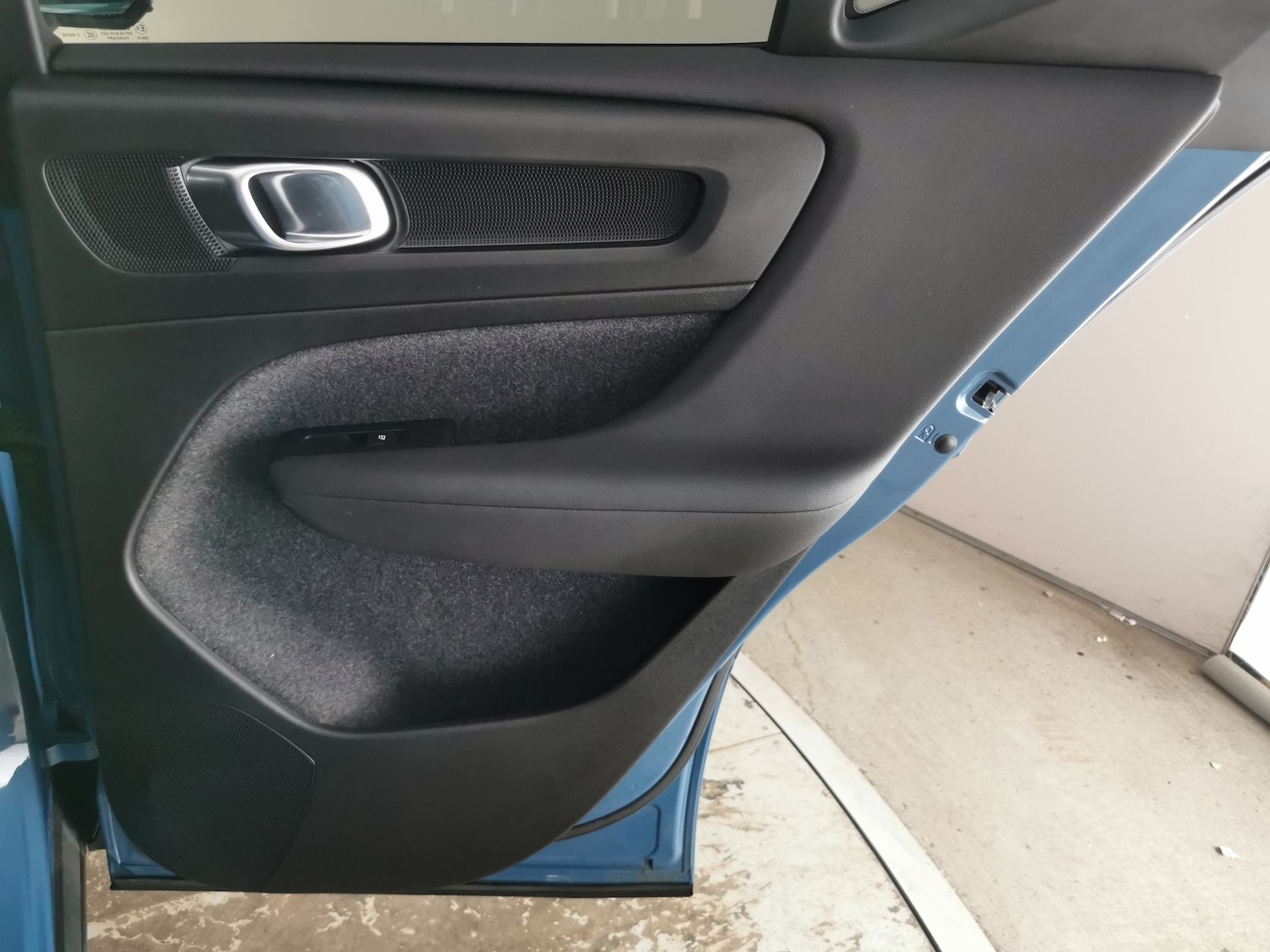 Used Volvo XC40 2023 for sale - 77975791: Photo 35