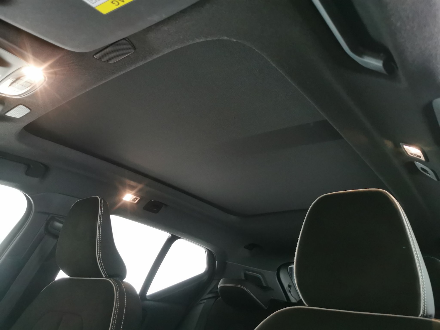 Used Volvo XC40 2023 for sale - 77975791: Photo 5