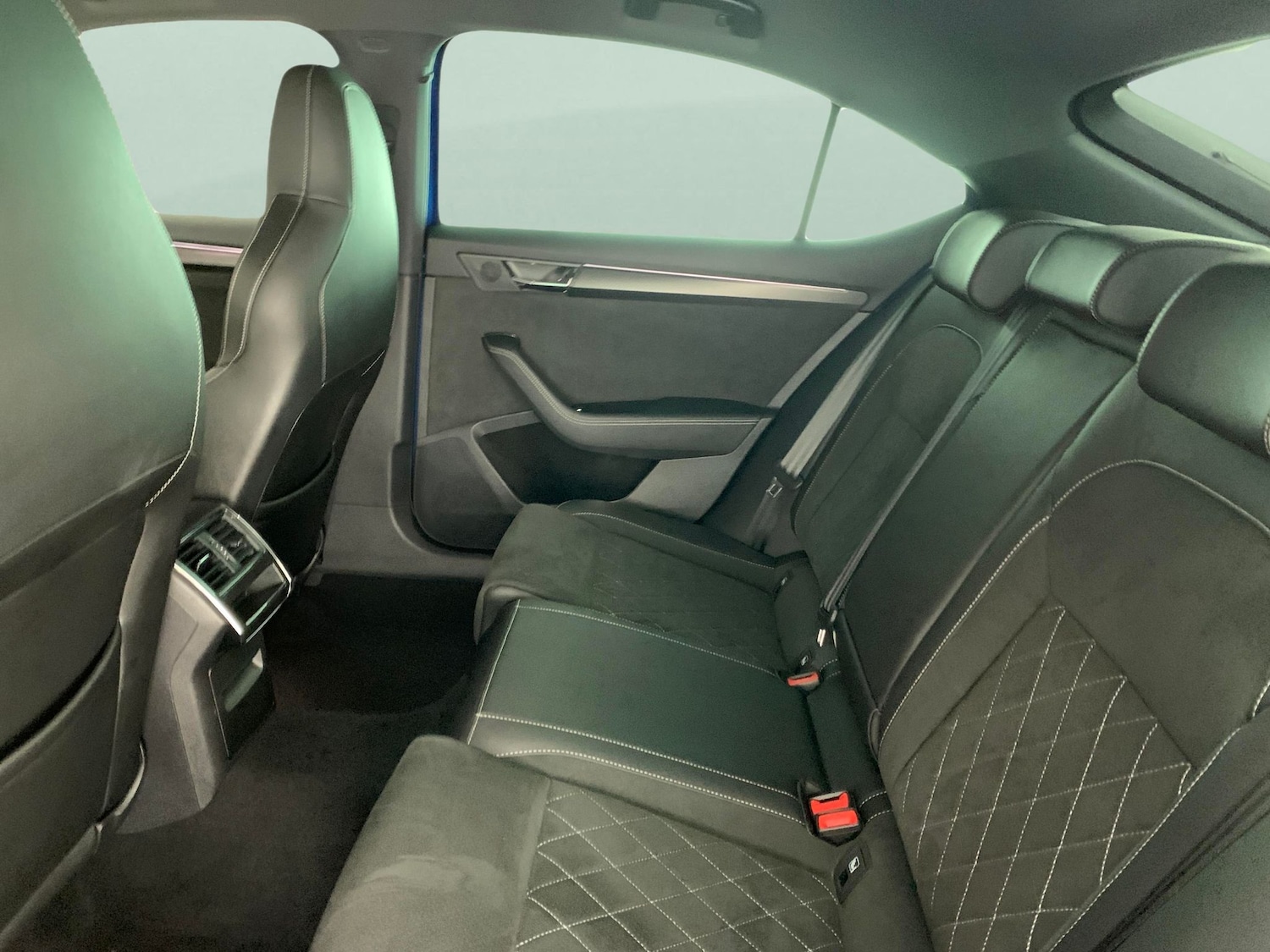 Used Skoda Superb 2023 for sale - 76392093: Photo 41