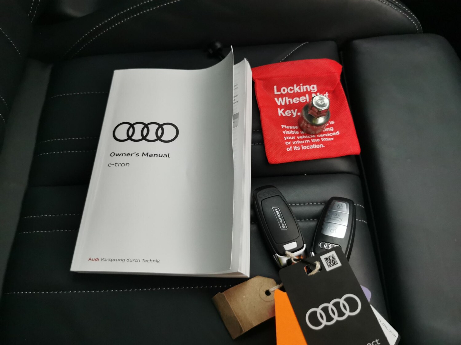 Used Audi e-tron 2023 for sale - 77360910: Photo 38