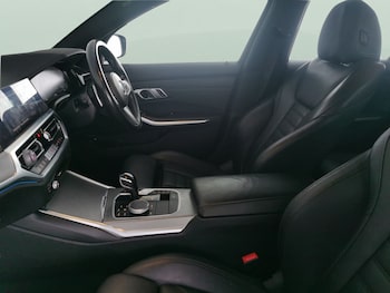 Used BMW 3 Series 2021 for sale - 77005751: Photo