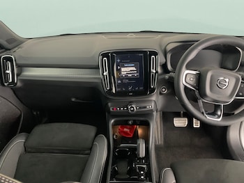 Used Volvo XC40 2022 for sale - 76540363: Photo