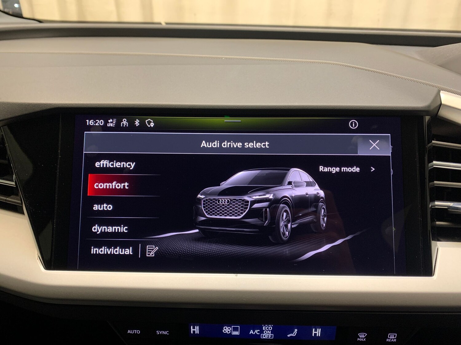 Used Audi Q4 e-tron 2023 for sale - 77367450: Photo 15