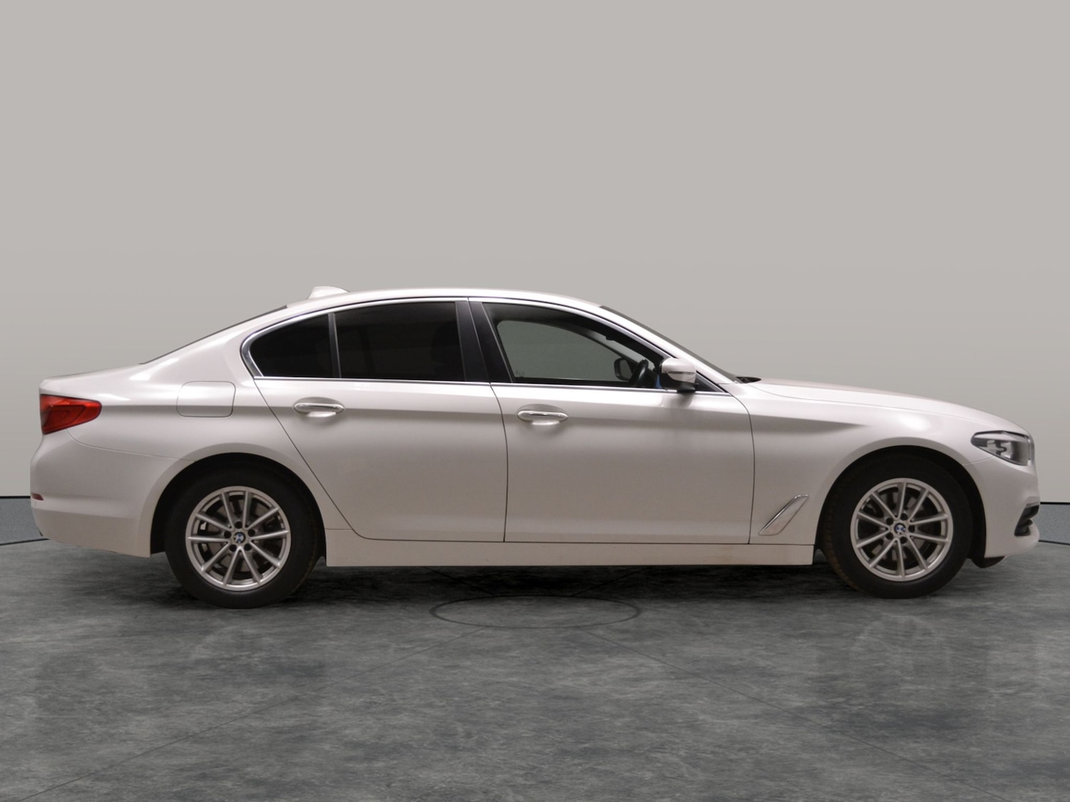 Used BMW 5 Series 2018 for sale - 76459436: Photo 13