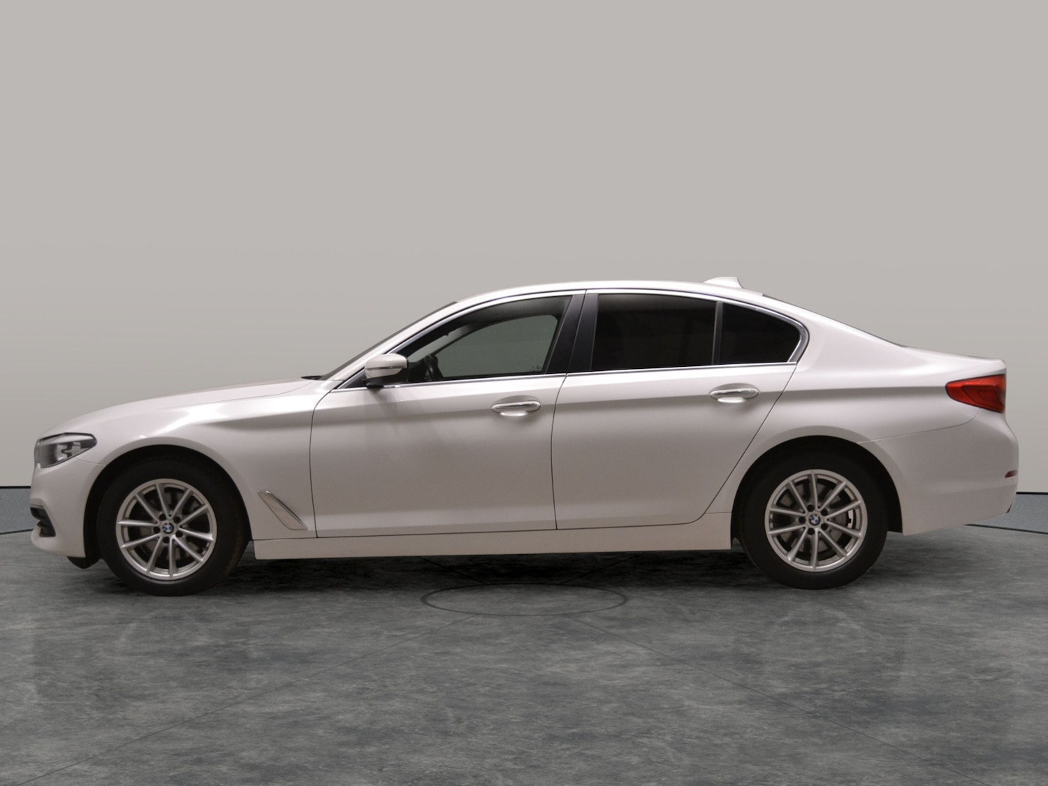 Used BMW 5 Series 2018 for sale - 76459436: Photo 18