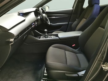 Used Mazda Mazda3 2022 for sale - 77631108: Photo