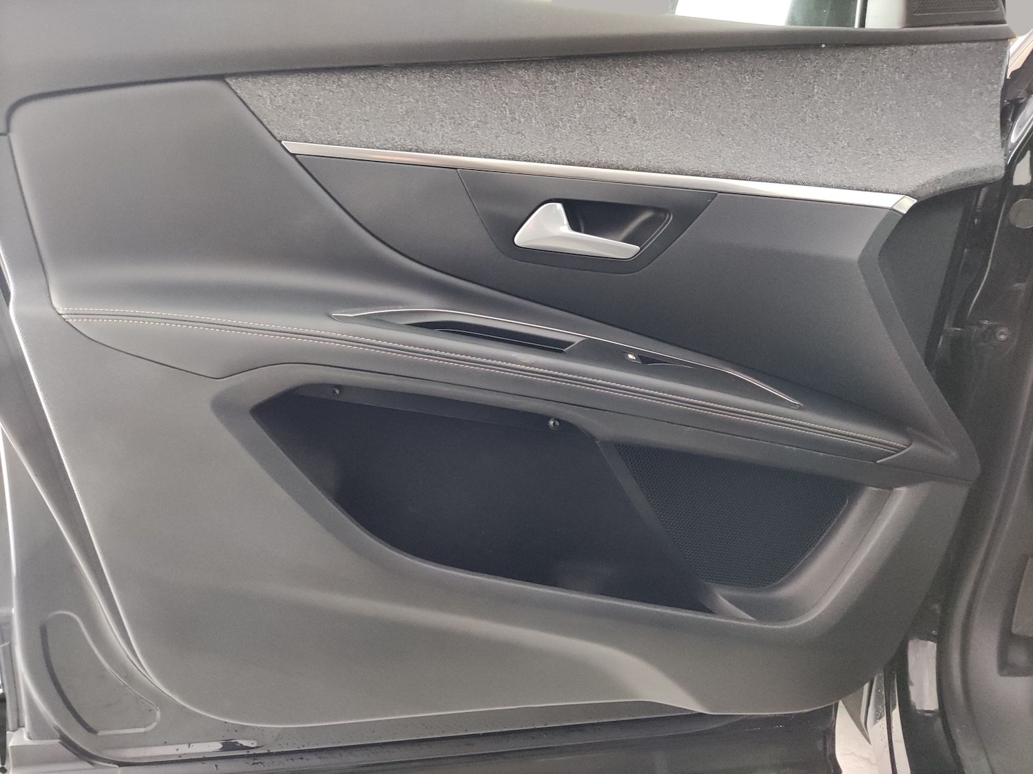 Used Peugeot 5008 2018 for sale - 78178092: Photo 30