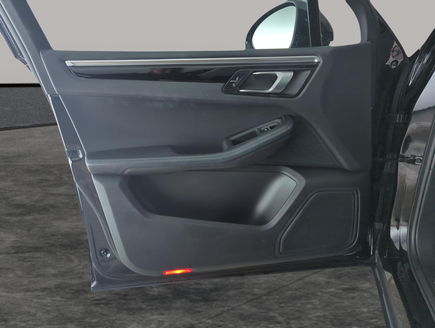 Used Porsche Macan 2024 for sale - 77775978: Photo 32