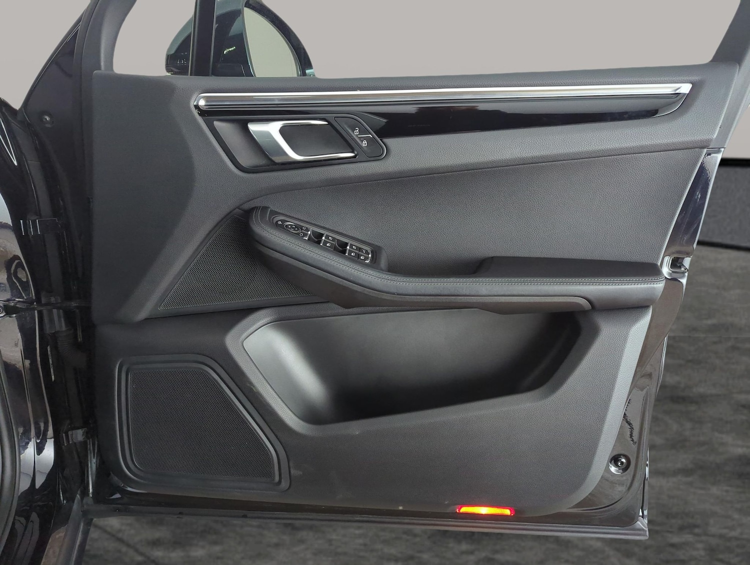 Used Porsche Macan 2024 for sale - 77775978: Photo 35