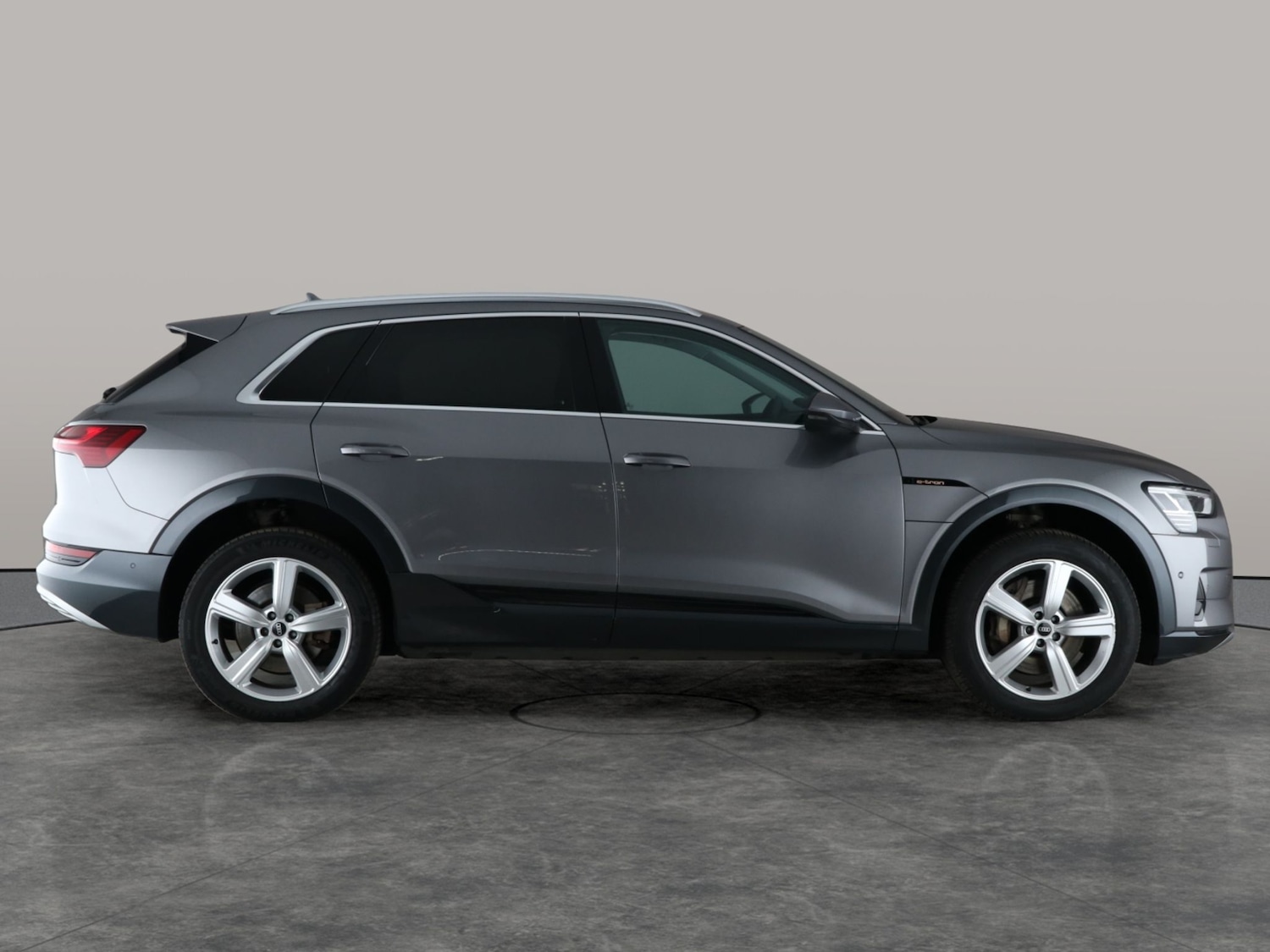 Used Audi e-tron 2021 for sale - 76379654: Photo 14