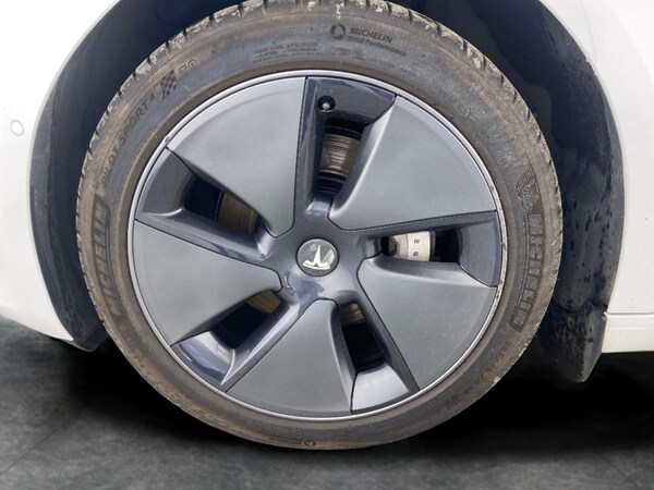 Used Tesla Model 3 2021 for sale - 76182337: Photo 30