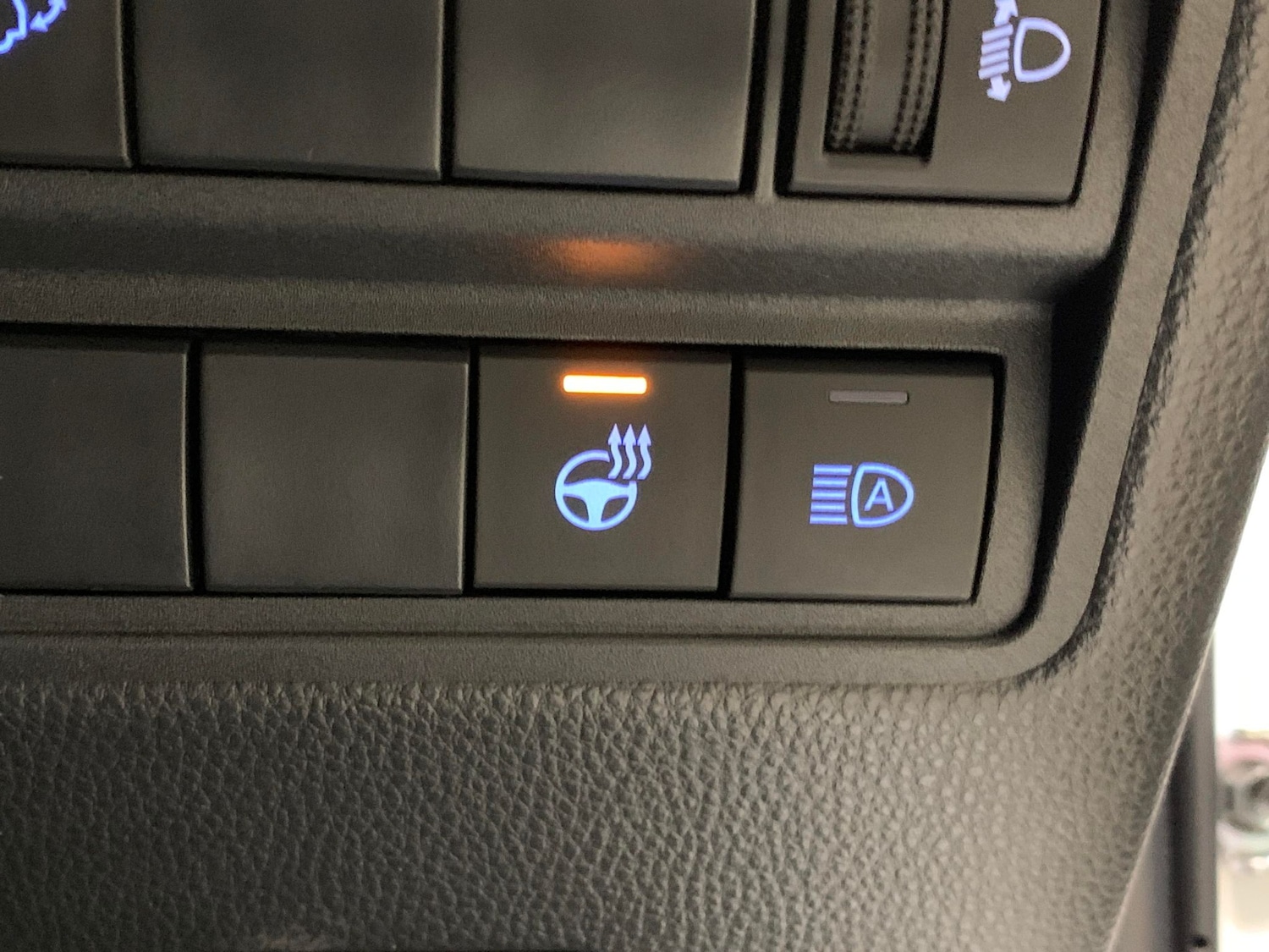 Used Toyota Yaris Cross 2022 for sale - 76717810: Photo 18