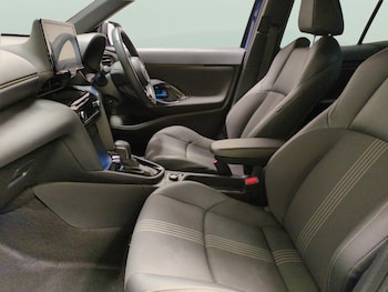 Used Toyota Yaris Cross 2022 for sale - 77563542: Photo