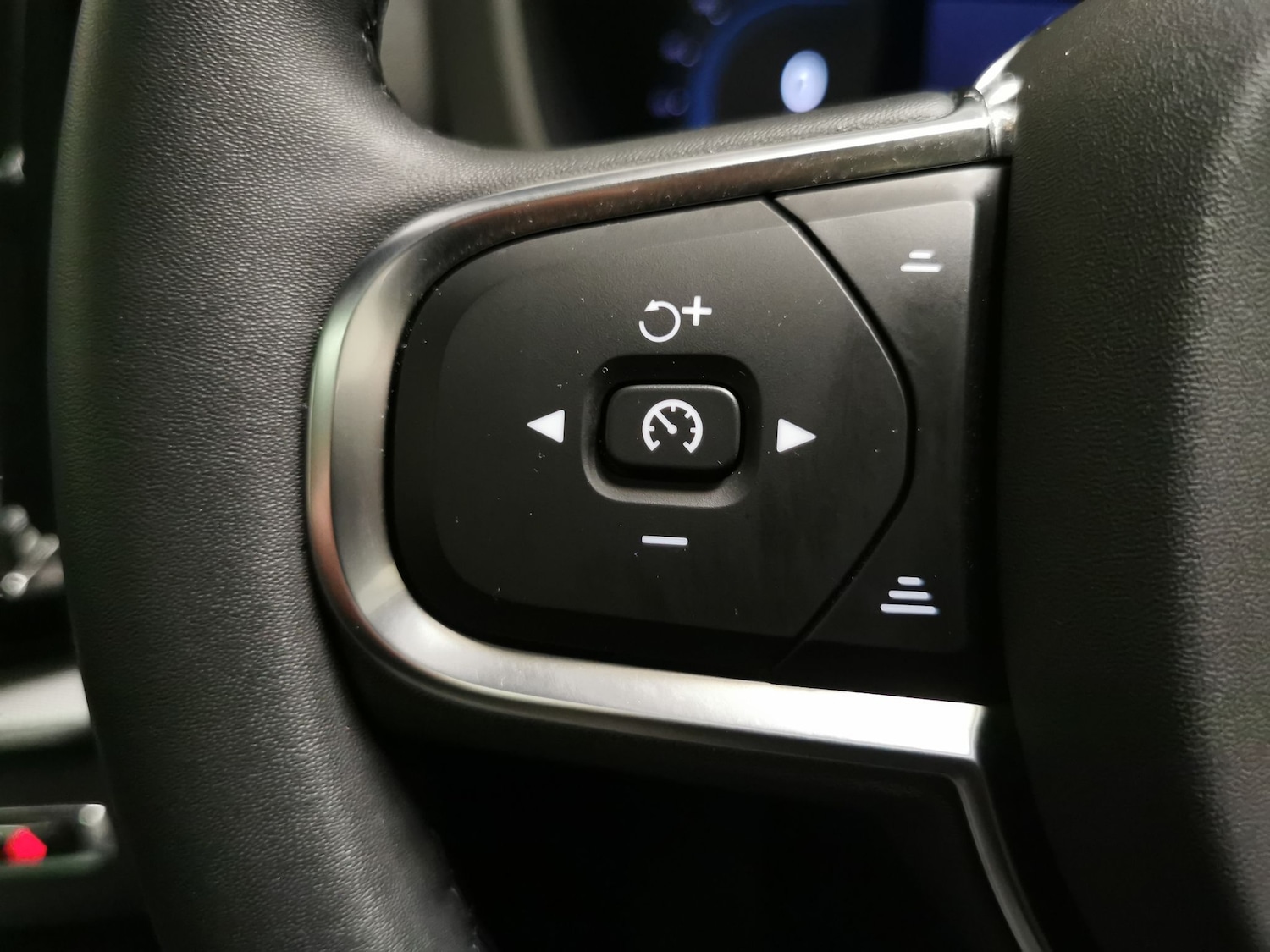 Used Volvo XC60 2023 for sale - 77312587: Photo 17