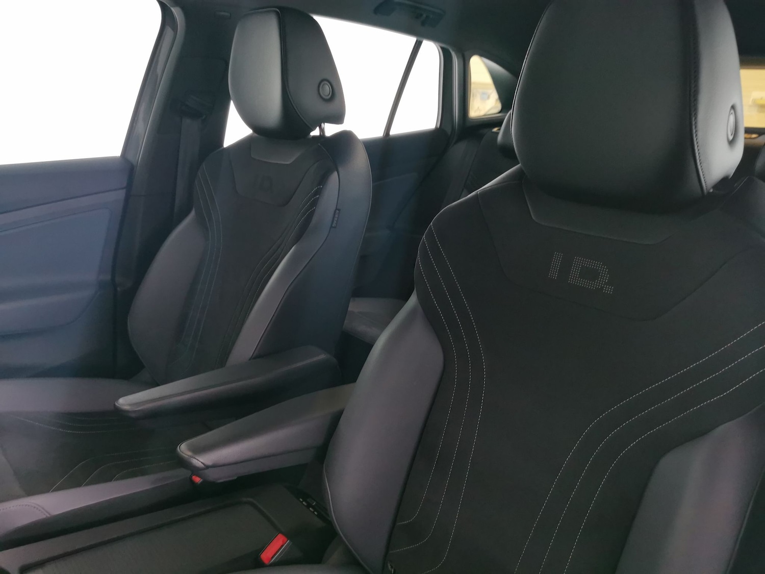 Used Volkswagen ID.4 2022 for sale - 77715918: Photo 6