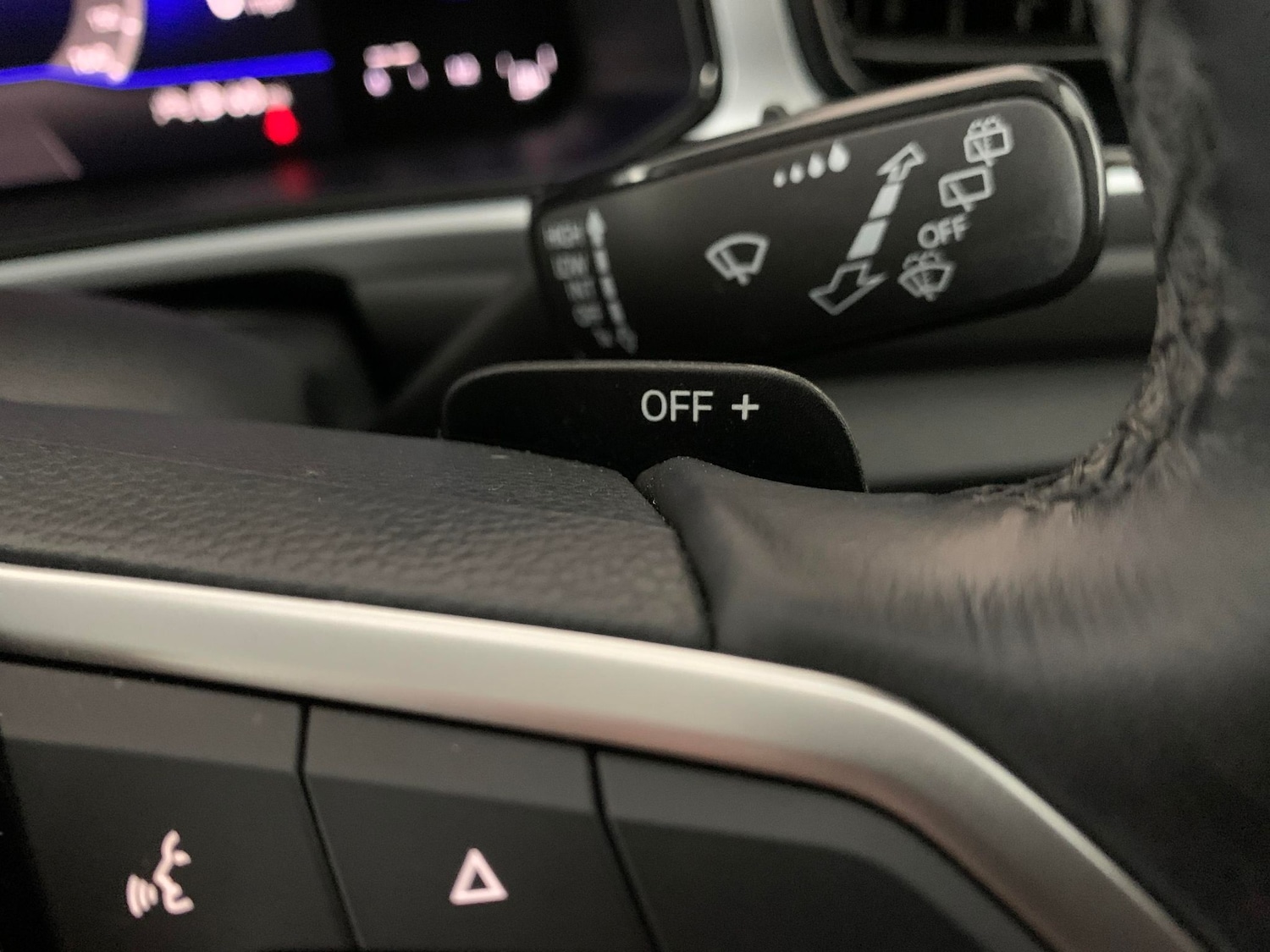 Used Volkswagen T-Roc 2022 for sale - 77833678: Photo 18