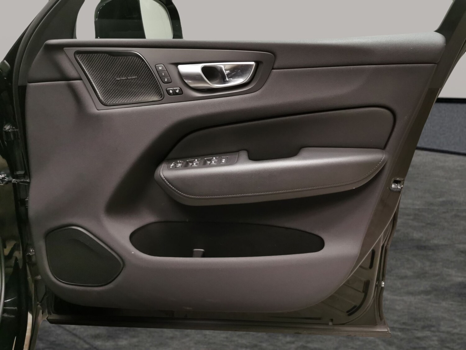 Used Volvo XC60 2023 for sale - 78149354: Photo 30