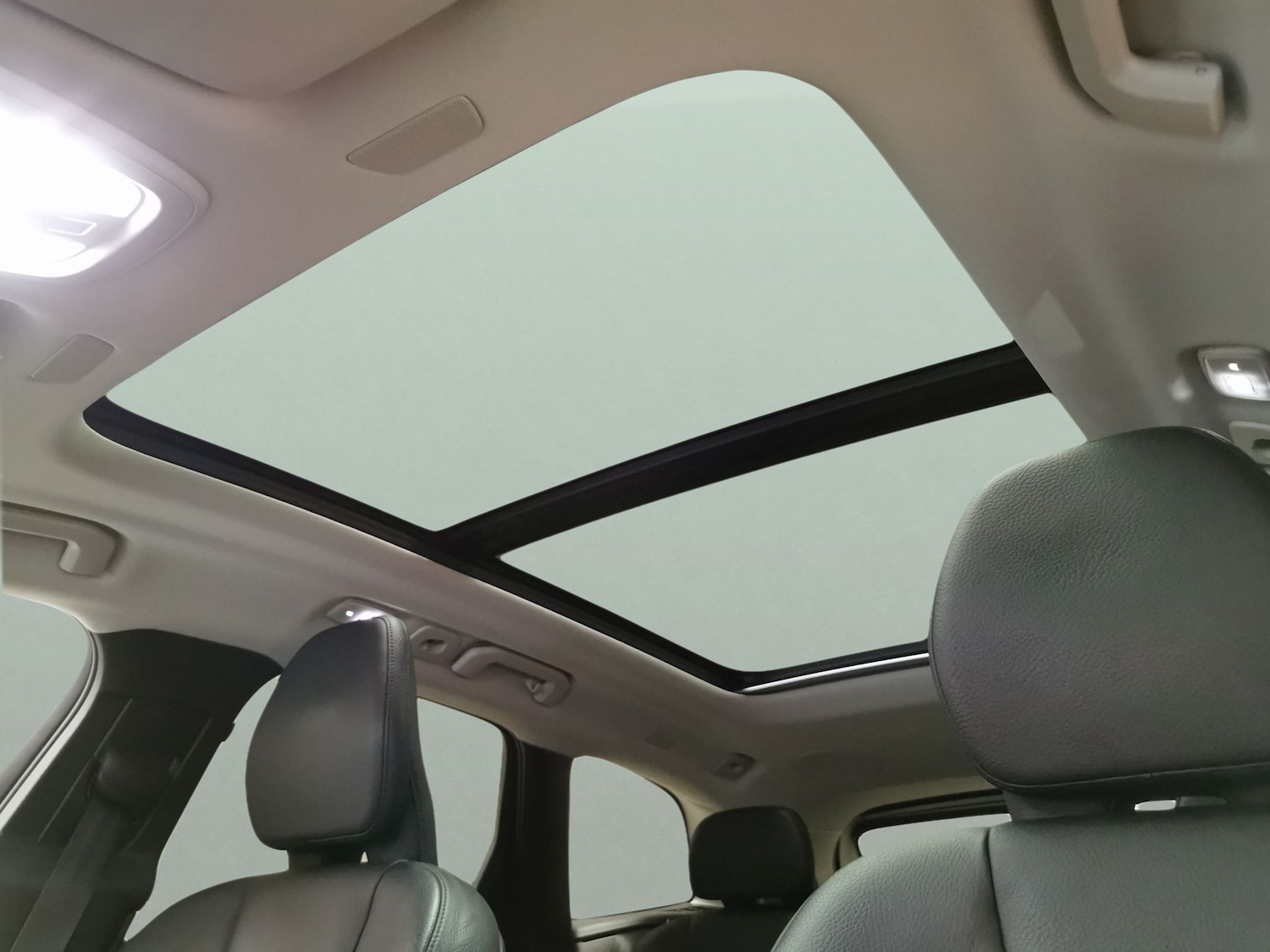 Used Volvo XC60 2023 for sale - 78149354: Photo 5