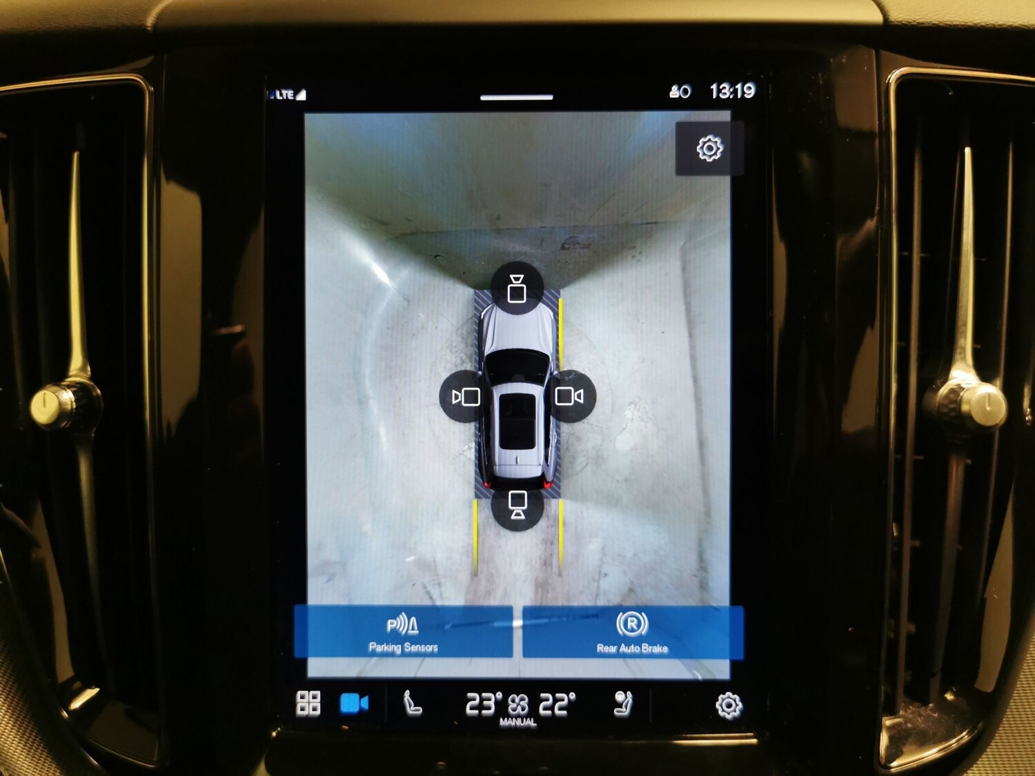 Used Volvo XC60 2023 for sale - 78149354: Photo 7