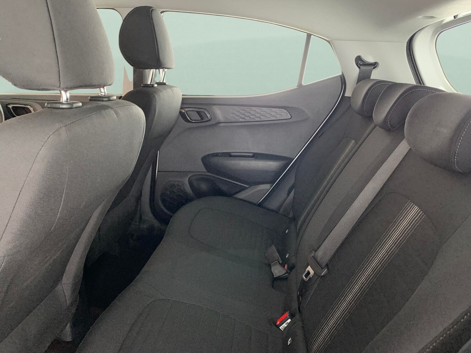 Used Hyundai i10 for sale - 76999613: Photo 24