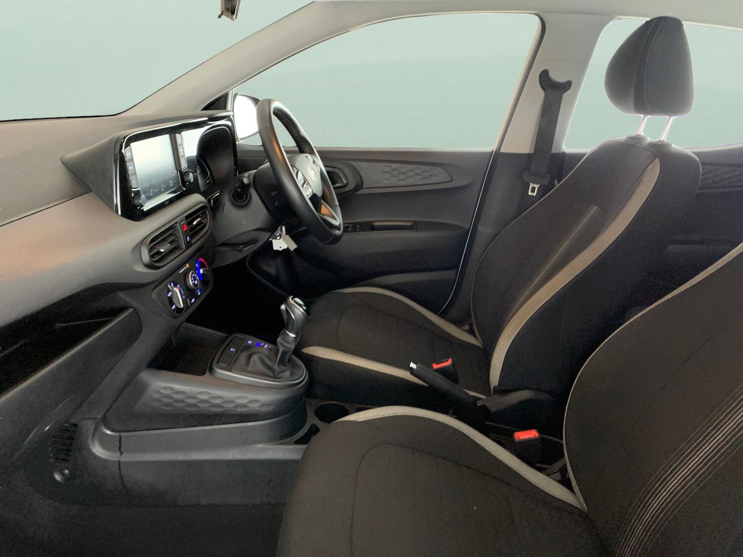 Used Hyundai i10 for sale - 76999613: Photo 4