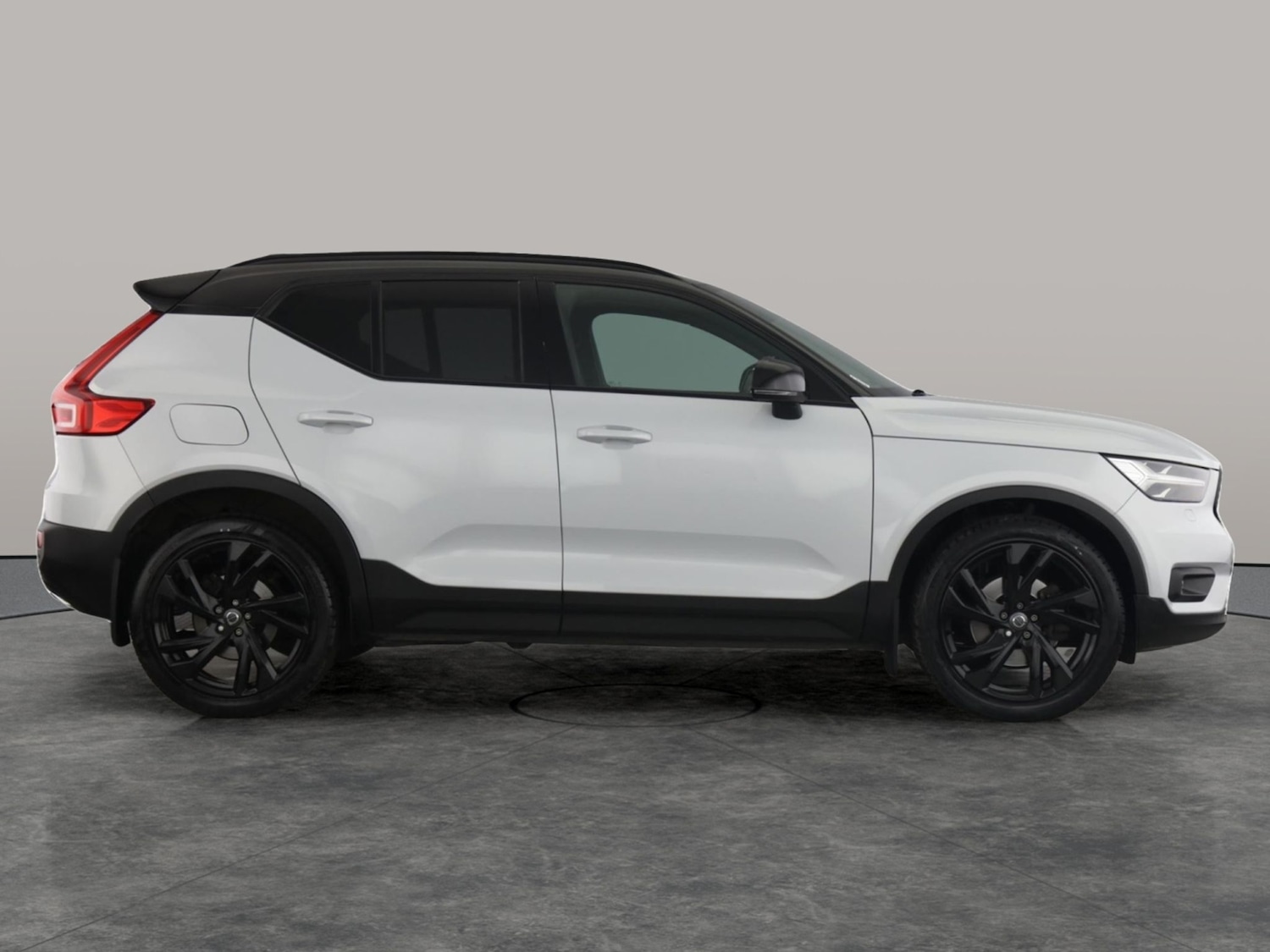 Used Volvo XC40 2019 for sale - 77636374: Photo 5