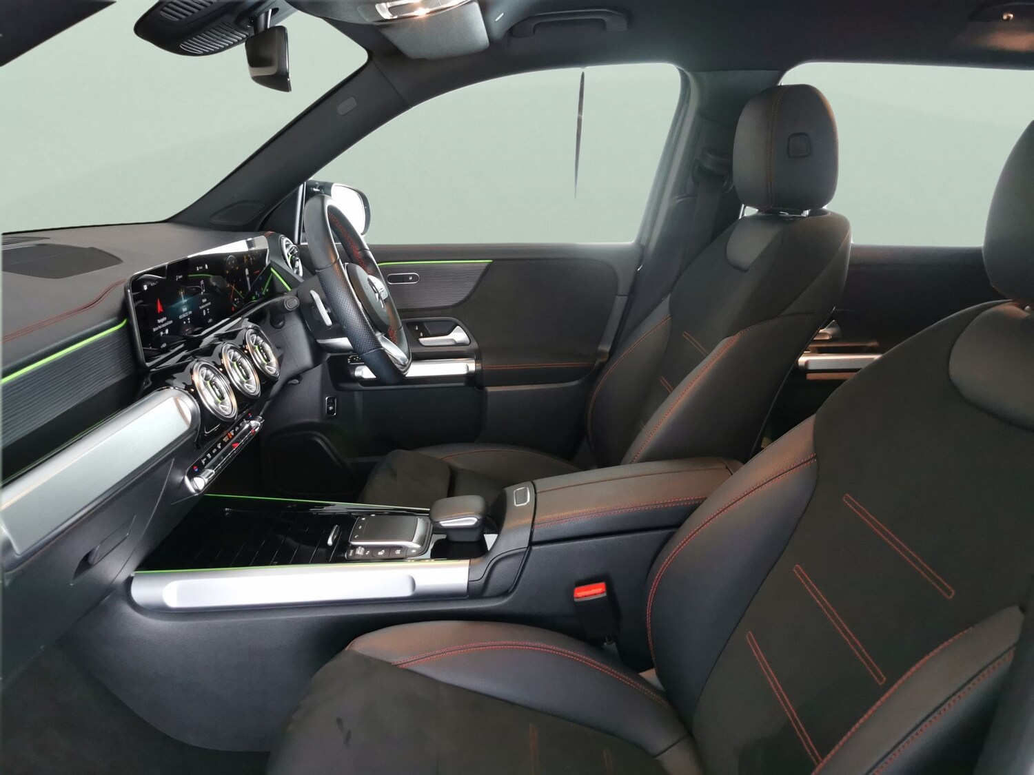 Used Mercedes-Benz EQB 2023 for sale - 77450184: Photo 4