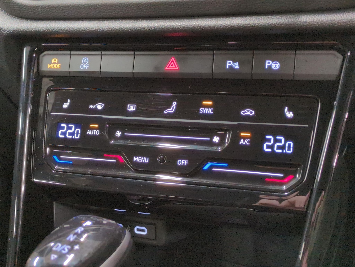 Used Volkswagen T-Roc 2025 for sale - 77234314: Photo 17